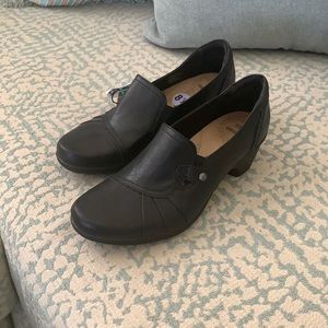 Women’s shoes